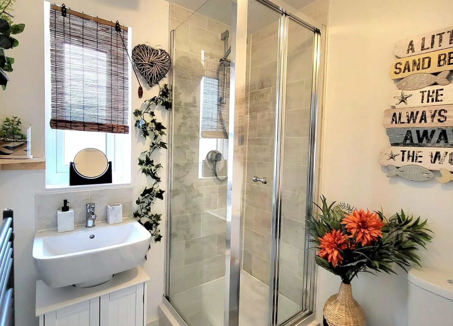 Holiday home Seaside Beach Themed Home With Garden And Driveway Lytham St Annes
