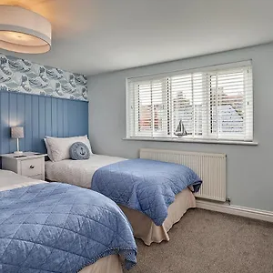  Apartment Finest Retreats - Old Salt Loft United Kingdom